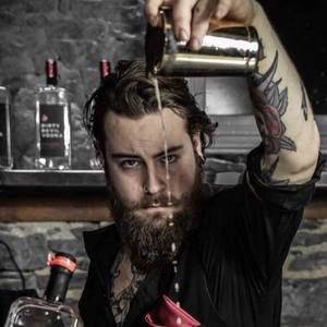 Meet your Posher, Loyd